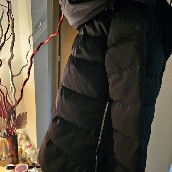 Black Snow Ski Coat - Picture 11 of 13